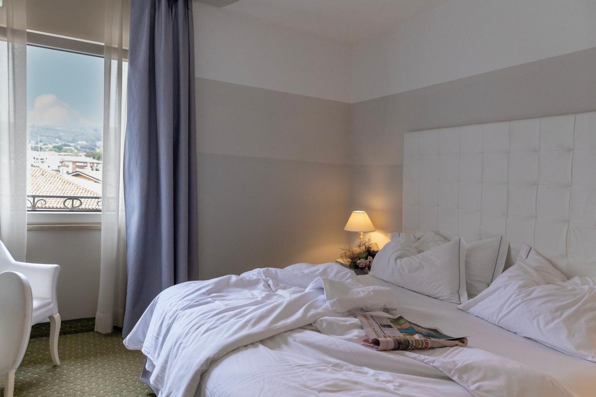 Palace Hotel San Pietro Бардолино Екстериор снимка