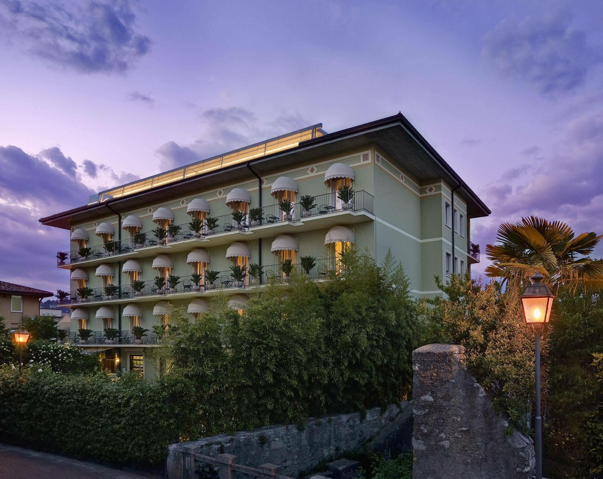 Palace Hotel San Pietro Бардолино Екстериор снимка